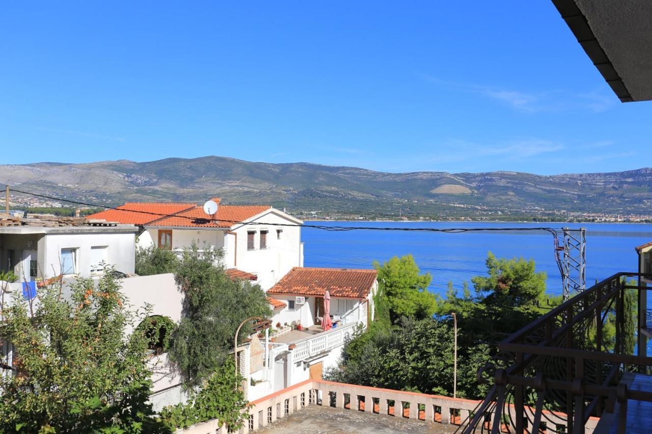 Apartments By The Sea Arbanija, Ciovo - 17332 Trogir Kültér fotó