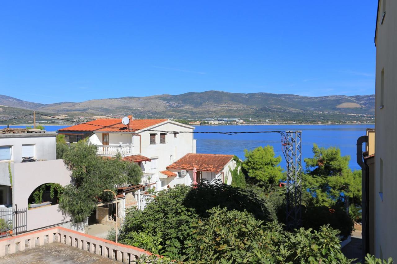 Apartments By The Sea Arbanija, Ciovo - 17332 Trogir Kültér fotó