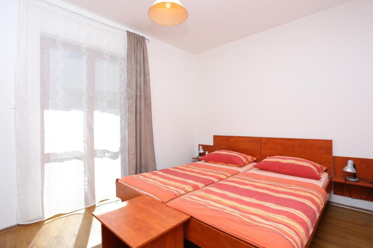 Apartments By The Sea Arbanija, Ciovo - 17332 Trogir Kültér fotó