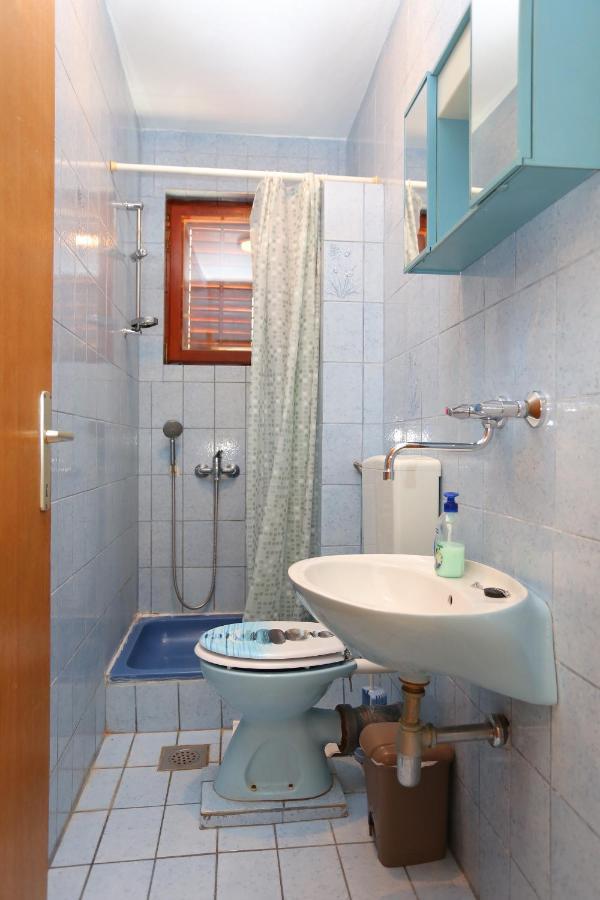 Apartments By The Sea Arbanija, Ciovo - 17332 Trogir Kültér fotó